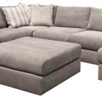 Avaliyah Sectional Living Room Group