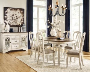 Realyn Chipped White Dining Room Set